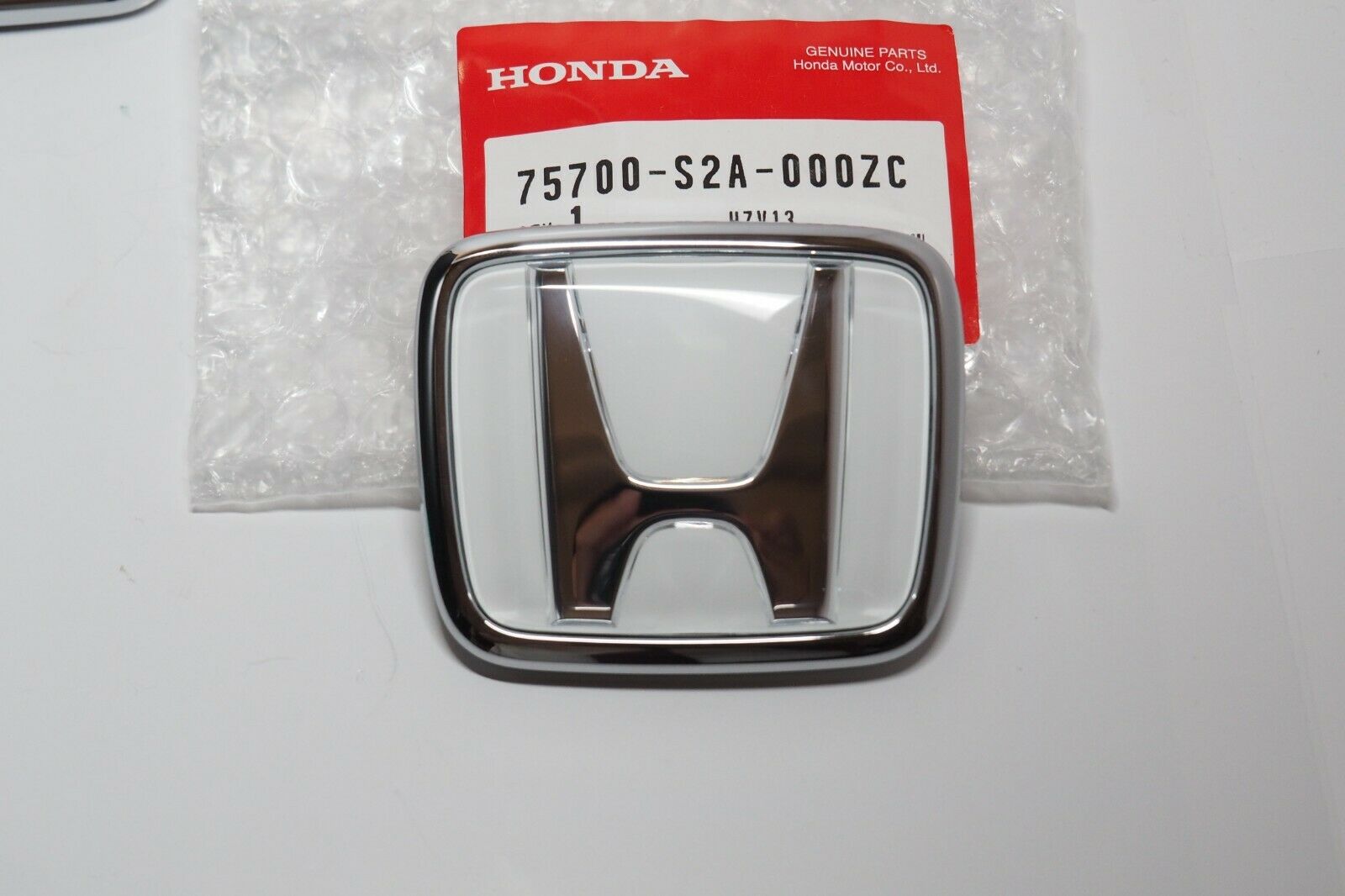 Honda Genuine S2000  AP1 AP2 F&R White Emblem Badge  75701-S2A-000ZC ★