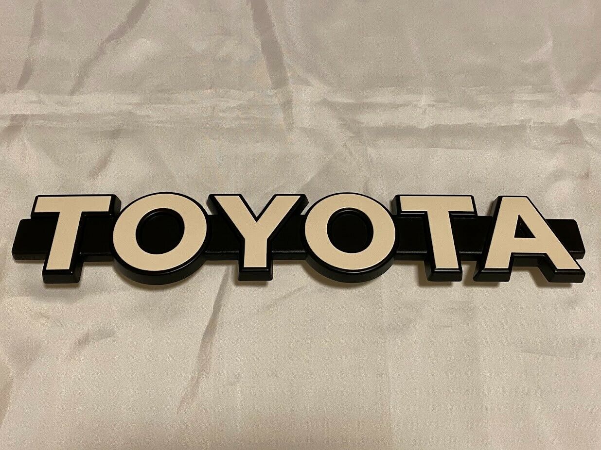 Toyota  Genuine 81-87 Land Cruiser FJ60 FJ62 HJ60 HJ62 Front Grille Emblem New ★