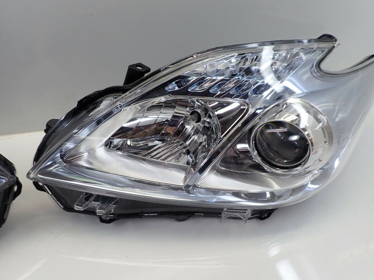 JDM Toyota Prius ZVW30 Halogen Headlights Lamps OEM