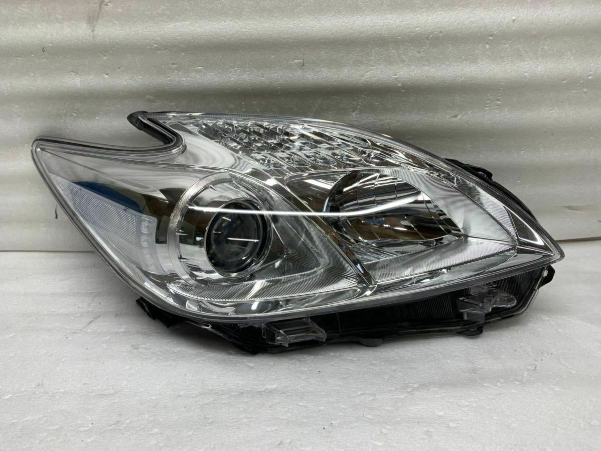 Toyota Prius ZVW30 KOUKI Halogen Headlights Lamps Right OEM