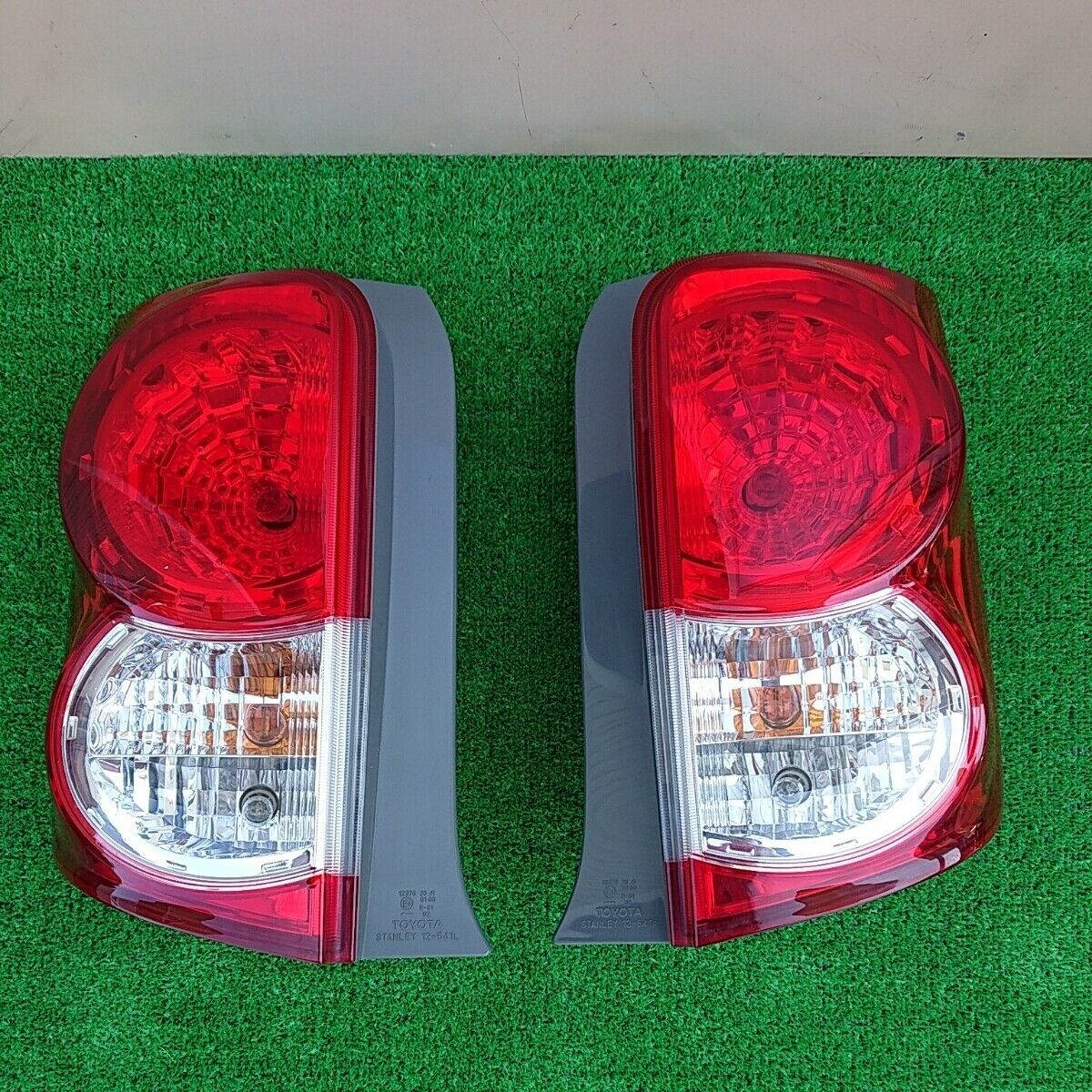 Toyota Genuine Corolla Rumion NZE151N Scion xB Taillights  Set ★