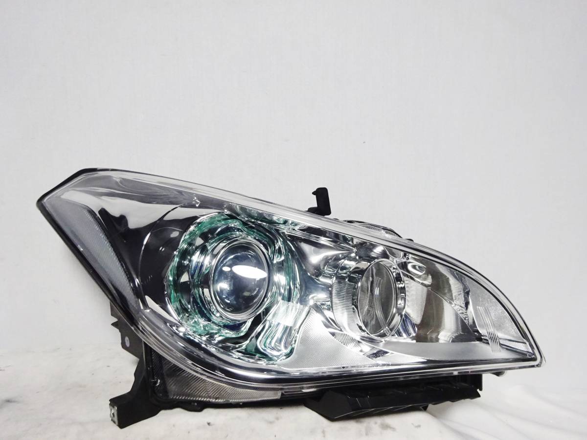 Nissan Genuine 2010-2014 Fuga Y51 Infiniti M37 HID Headlights Right Used ★